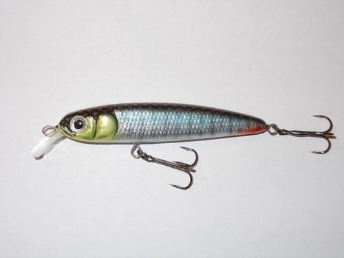 DSCN0381.JPG (43.58 КБ) 1046 просмотров Пвх, 90 мм, плавающий, игра средняя, система заброса, при резких потяжках 20-30 см красиво твитчится.