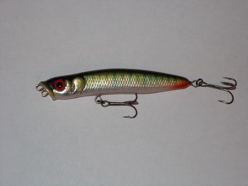 DSCN0392.JPG (47.55 КБ) 1046 просмотров Пвх, 100 мм, волкер-попер, на верхней петле при дрыгинге ходит галсами с брызгами и бульканьем, на нижней шуму меньше.