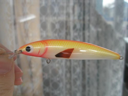 P4030875.JPG (45.22 КБ) 781 просмотр "гламурная уклейка" бальса, 72мм вес ?...