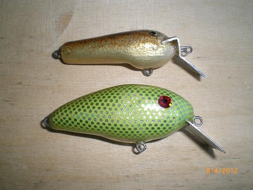 CIMG5399-m.JPG (133.47 КБ) 754 просмотра зеленый - бальса, 15гр, 60мм, погремушка, 5гр. свинца<br />головастики - 5,5гр, бальса, без свинца, 55мм