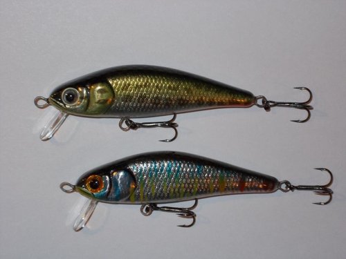 DSCN0467.JPG (66.32 КБ) 899 просмотров Пвх, 80 мм, для заброса, плавающие, игра средняя немного валкая из-за шарика в горбу, на дрыгинге небольшие уходы в сторону и развороты.