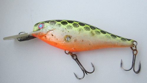 Ш12.jpg (96.42 КБ) 1459 просмотров Ветерана пора списывать на пенсию для использования в качестве шаблона! Чувствую, что третий десяток счук он уже не переживёт, хотя плавает и играет до сих пор как новый и не тонет...