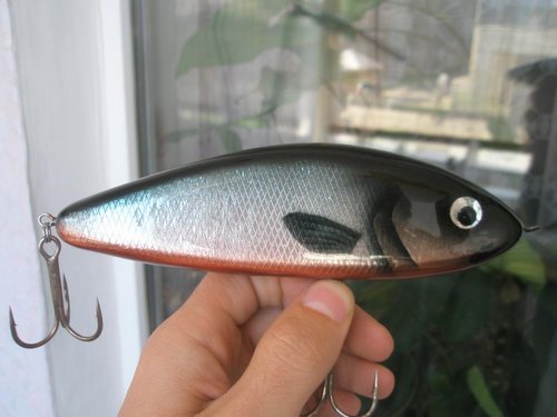 P9181338.JPG (69.41 КБ) 1947 просмотров Снова "двуликий" 160мм 103гр. с крючками, суспендер