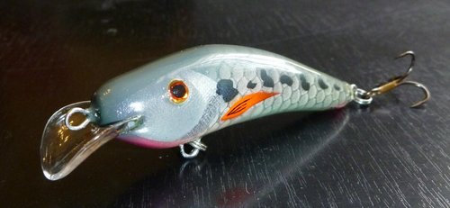 Бальса 7 см. Изобразил что-то вкусное, наподобе пескаря.