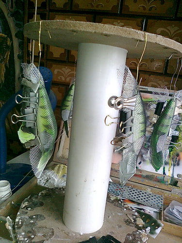 Изображение 977.jpg (156.26 КБ) 47893 просмотра одеваем сеточку для имитации чешуи