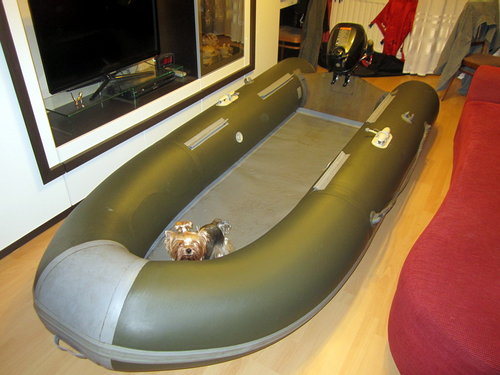 лодка.jpg (167.94 КБ) 2483 просмотра Плав средство помыл и отправил на антресоли.