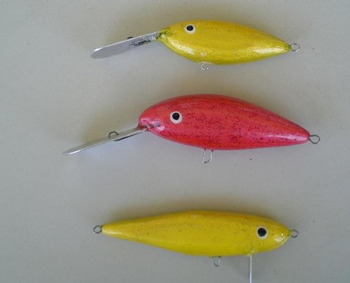 CIMG6049-kl.JPG (30.1 КБ) 3183 просмотра сверху вниз. 1. 9,6гр, 65мм 2. 14,7гр, 80мм 3. 11,7гр 90мм. все плавают