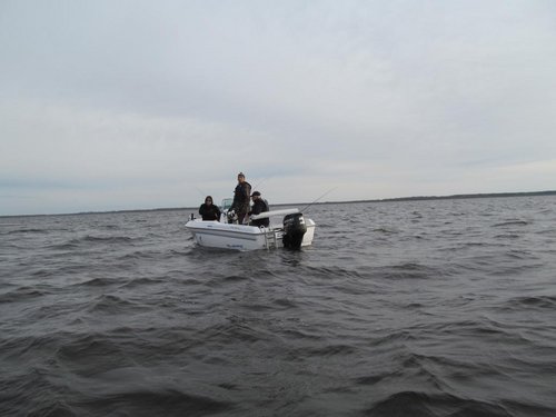 IMG_7871.JPG (63.48 КБ) 19978 просмотров ах белый теплоход!!! первый выход на воду и счастливый новоиспеченный капитан!