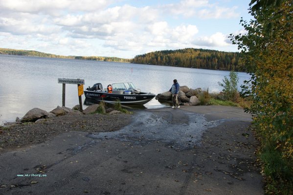 DSC02455.JPG (191.53 КБ) 14725 просмотров Это слип на реке Кюми после плотины между Коуволой и Лахти.