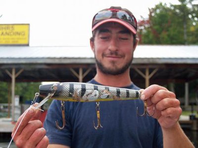 damaged-muskie-lure.jpg